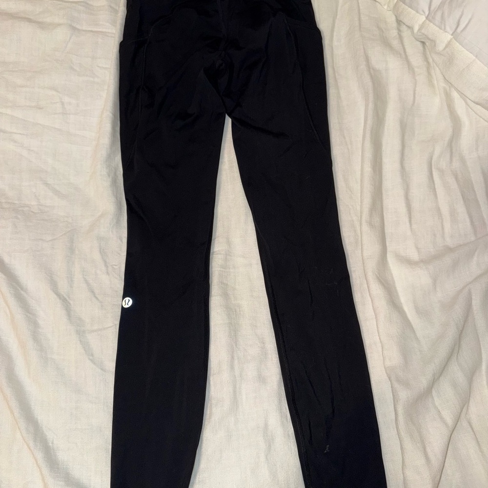 Lululemon black leggings with pockets